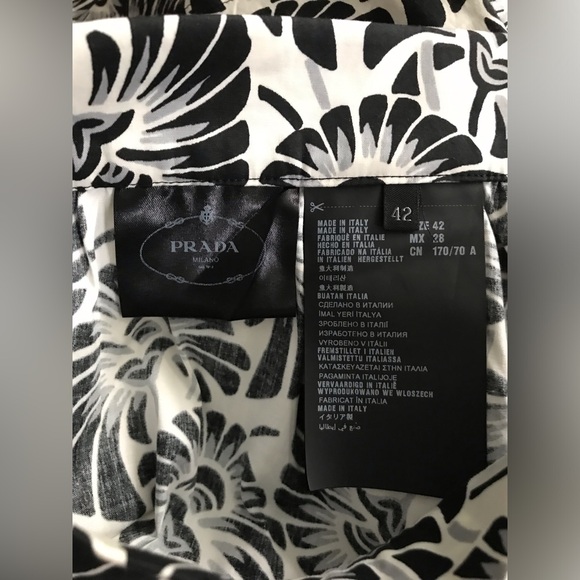 🔥 EUC Prada- Womens Knee Length Cotton Skirt- Floral Design with Prada Logo - Picture 10 of 15